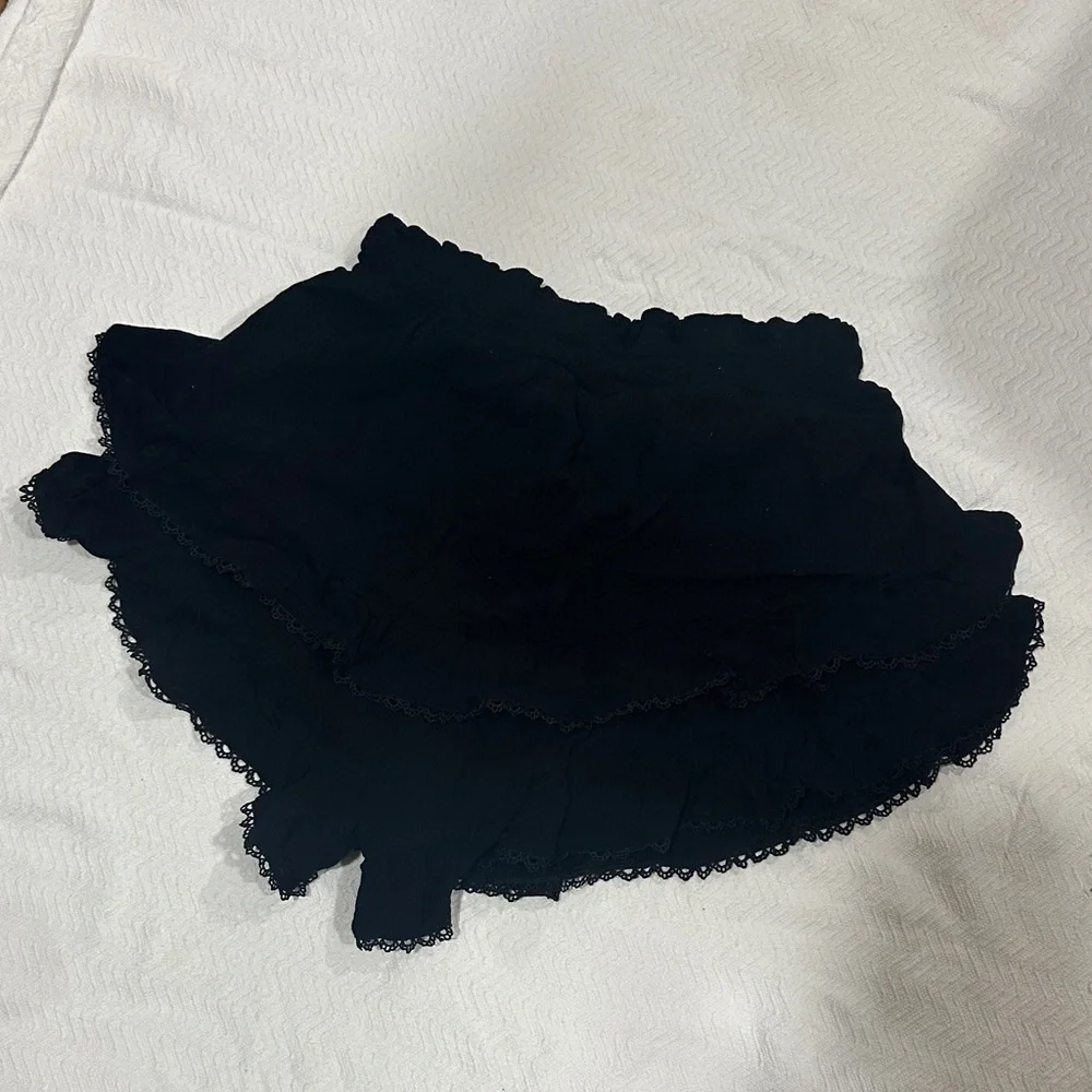 Maternity small baby Black Ruffled Shorts